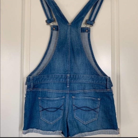 Overall jean shorts COPY - Picture 2 of 3